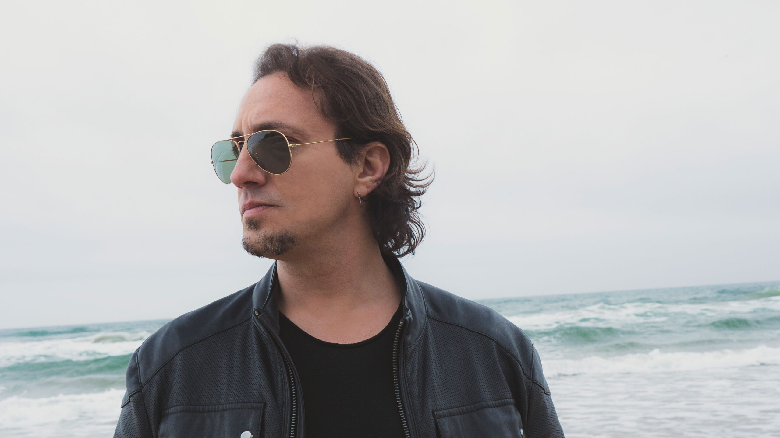 Okay Aybey: Hamburg Doğumlu Müzisyen, Vokalist ve Müzik Öğretmeni