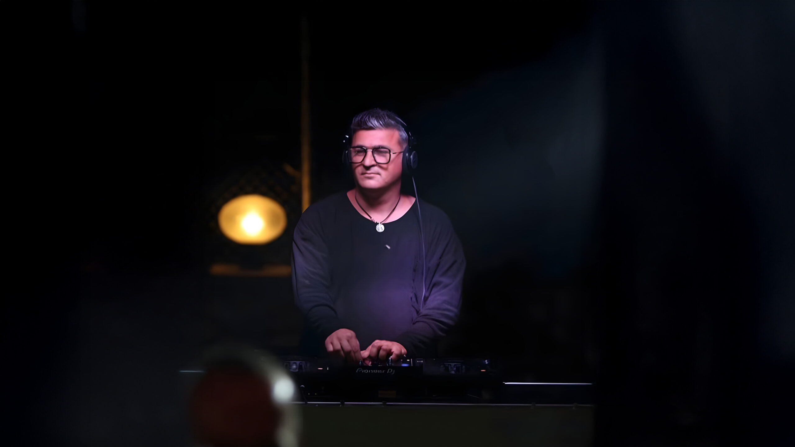 DJ Göktuna Çeşmeden Dünyaya Ritim Taşıyor