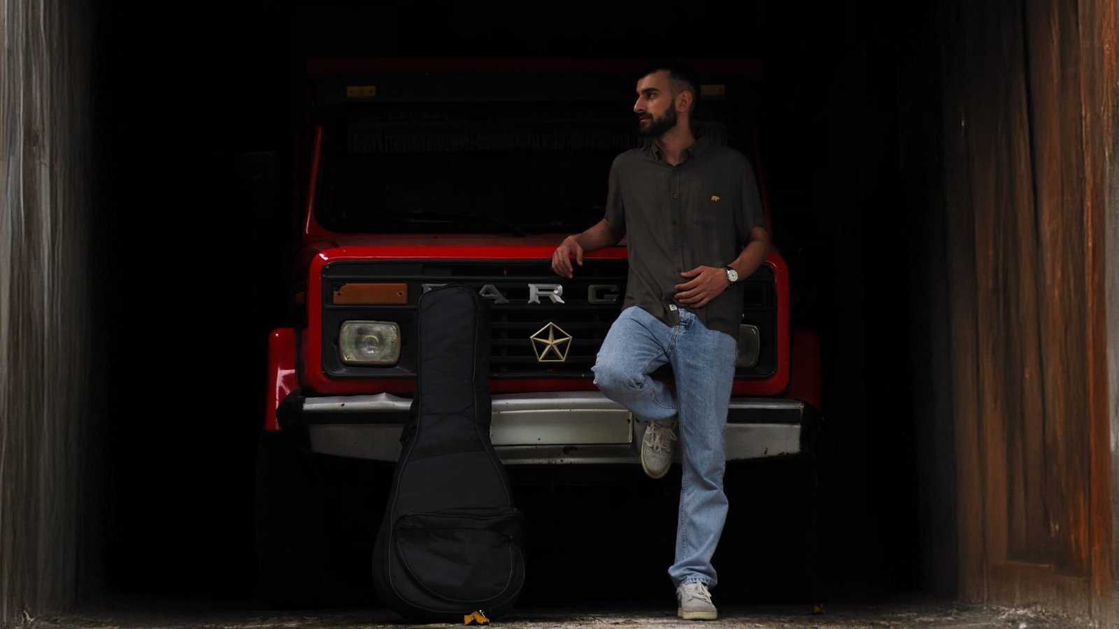 Mert Yıldırım: Rize’de Pop Müziğin Yükselen Sanatçısı 